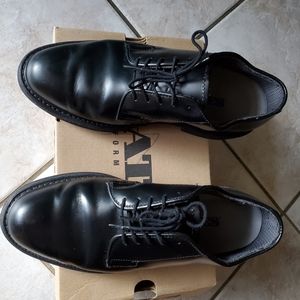 Men's dress shoes size 7